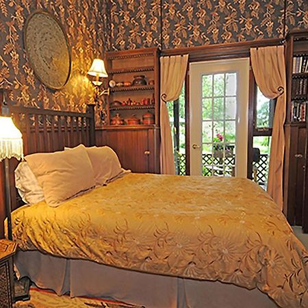 Отель Wedgwood Manor And Glamping Retreat Crawford Bay Экстерьер фото