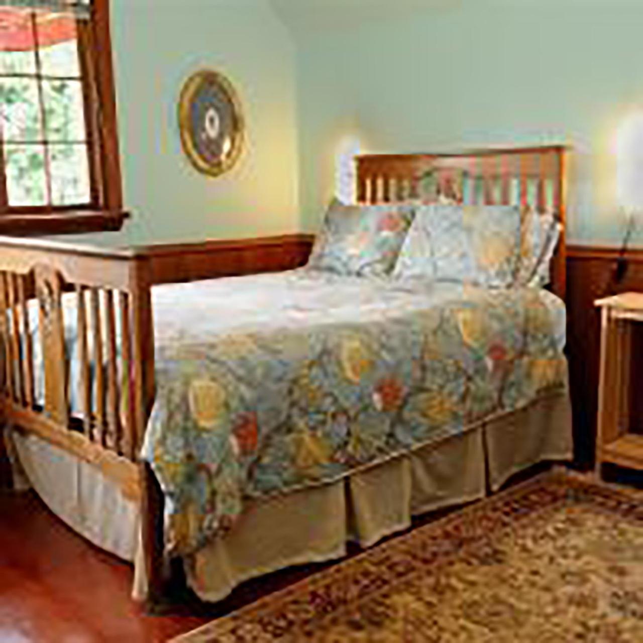 Отель Wedgwood Manor And Glamping Retreat Crawford Bay Экстерьер фото