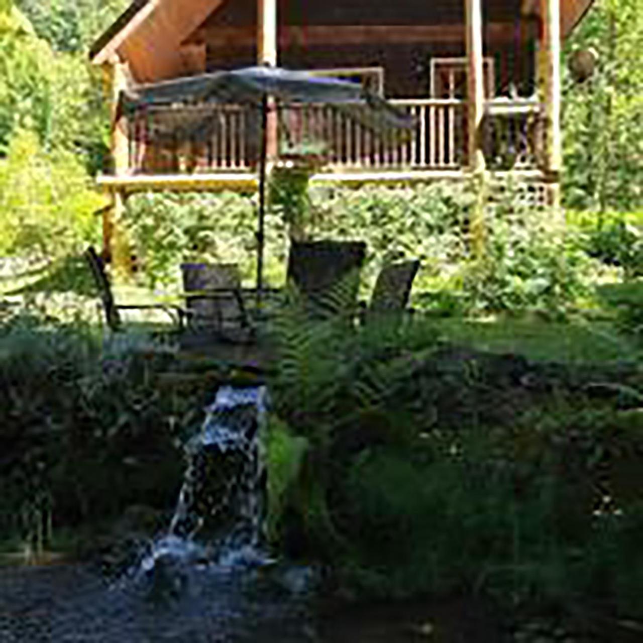 Отель Wedgwood Manor And Glamping Retreat Crawford Bay Экстерьер фото