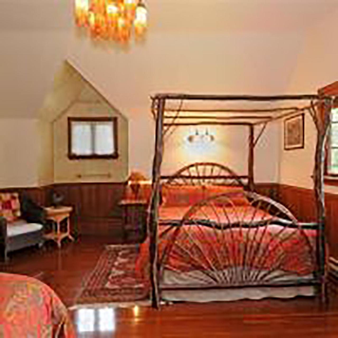 Отель Wedgwood Manor And Glamping Retreat Crawford Bay Экстерьер фото