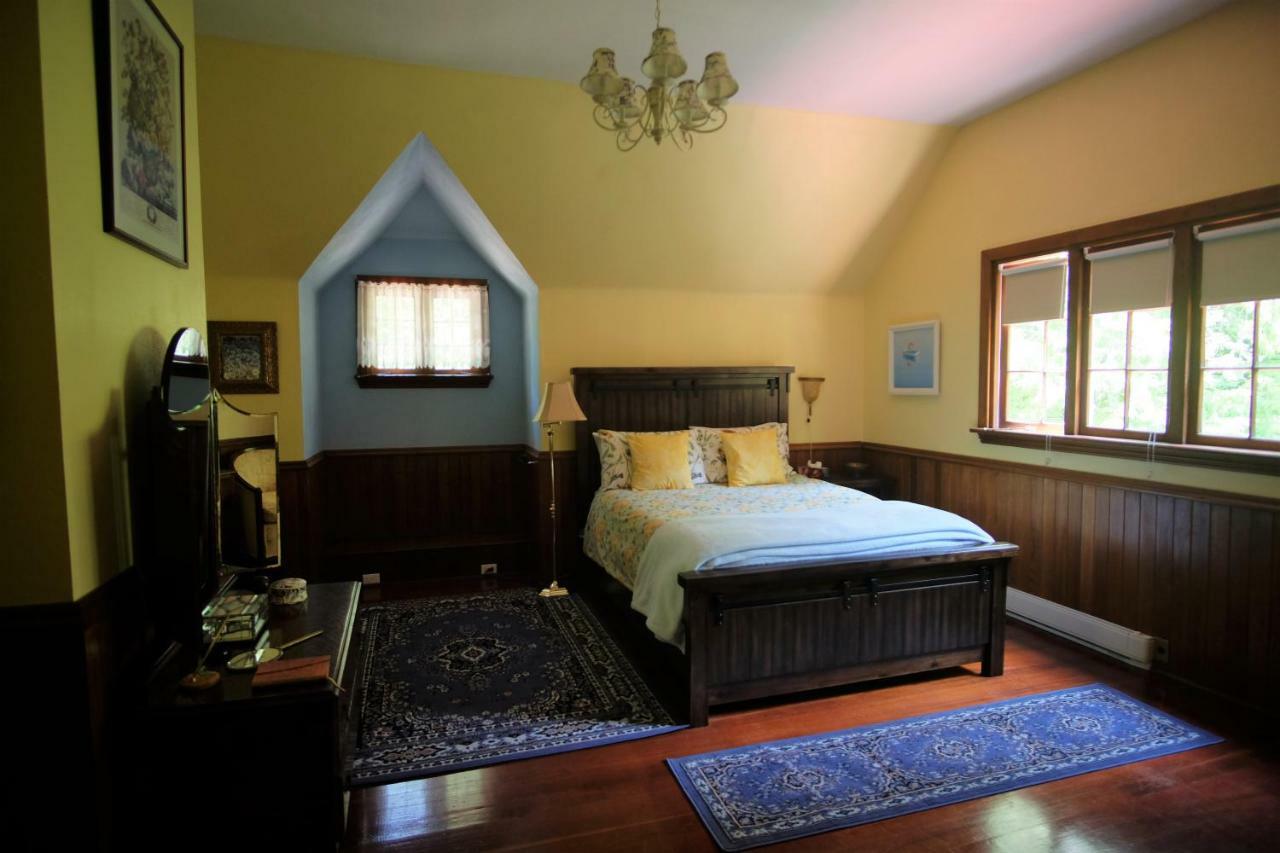 Отель Wedgwood Manor And Glamping Retreat Crawford Bay Экстерьер фото