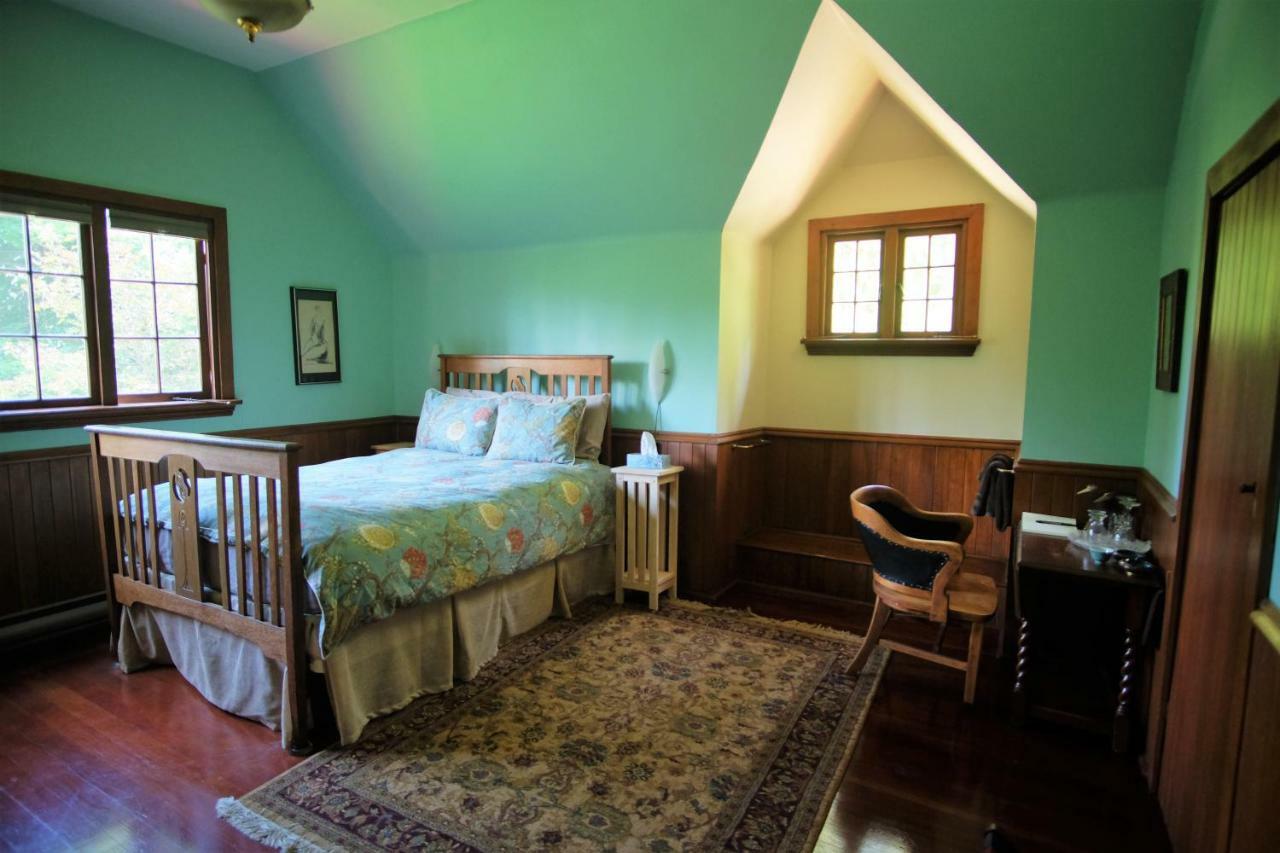 Отель Wedgwood Manor And Glamping Retreat Crawford Bay Экстерьер фото