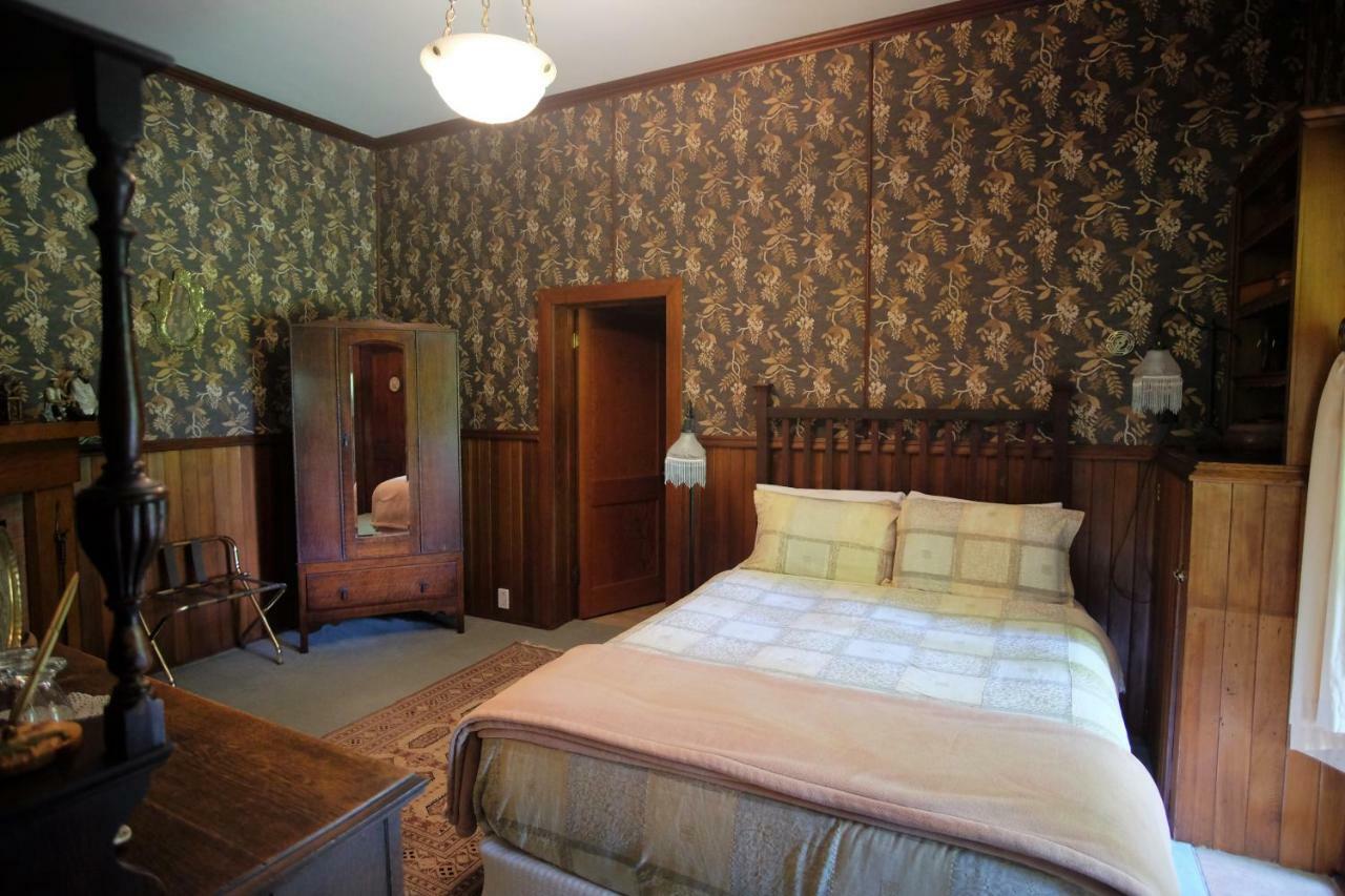 Отель Wedgwood Manor And Glamping Retreat Crawford Bay Экстерьер фото