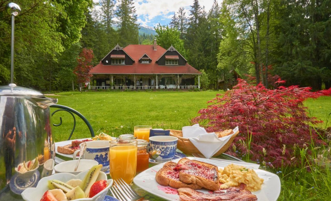 Отель Wedgwood Manor And Glamping Retreat Crawford Bay Экстерьер фото