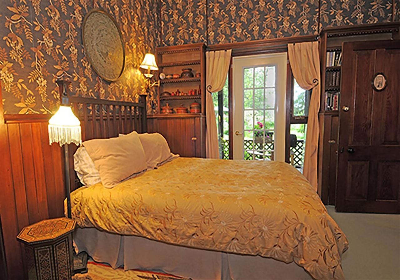 Отель Wedgwood Manor And Glamping Retreat Crawford Bay Экстерьер фото